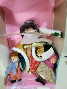 Regalo fantasma de Navidad Madame Alexander 18406 - Imagen 1 de 12