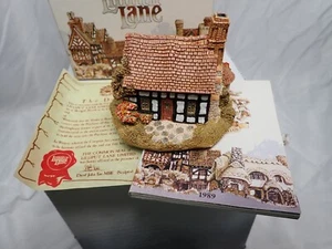 Vintage 1989 Lilliput Lane Five Ways Cottage House In Box with paperwork Nice! - Picture 1 of 6