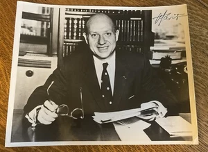 NY Senator Jacob Javits signed 8X10 photo - Picture 1 of 2