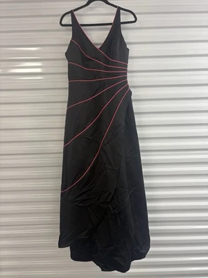 Niki By Niki Livas Vestido Largo Baile de graduación Vestido Formal Talla 6 Minimalista Tul Bufanda Foto 1 de 4