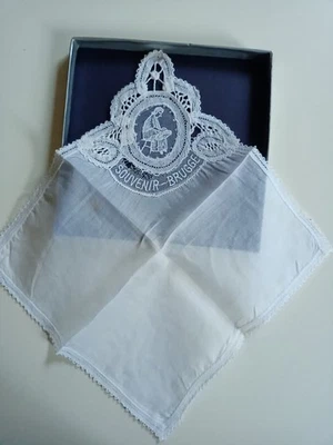 Mouchoir Ancien Brodé 20 Cm  Point De Bruges  - Photo 1/4