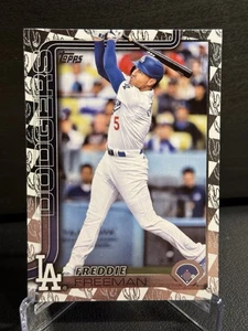 2025 Topps Series 1 Freddie Freeman Spring Training Foil Dodgers Cactus  - Bild 1 von 2