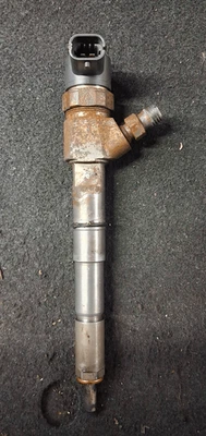 93184794 Iniettore diesel  OPEL ZAFIRA (A05) 1.9 16V CDTI (110Kw) Mnv - Immagine 1 di 3