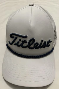 Titleist Tour Cuerda Blanco/Azul Ajustable Snapback Sombrero Bordado Bandera P&G NC - Imagen 1 de 6
