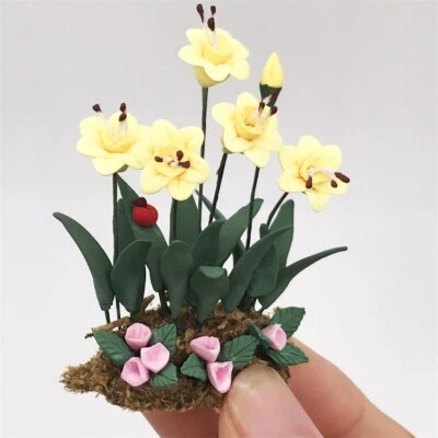 1:6 Scale Dollhouse Miniature Garden Bonsai Flowers Decoration Accessories Resin - Image 1 of 4