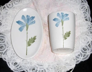 Vtg Floral Ceramic Bathroom Set Bed & Bath Blue Flower Cup & Soap Dish RN21857 - Picture 1 of 5