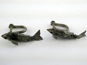 Vintage Peruvian Sterling Silver Articulated Fish Screw Back Earrings Enamel Eye - Picture 1 of 9