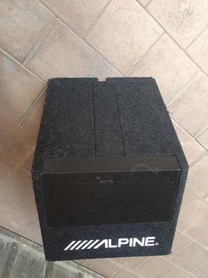 SUBWOOFER Alpine SWE 815 Amplificato in Box 8'' 20cm 300W - Immagine 1 di 2