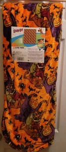 Scooby Doo Halloween Cloud Plush Throw Blanket 60x70 Brand New With Tags - Picture 1 of 4