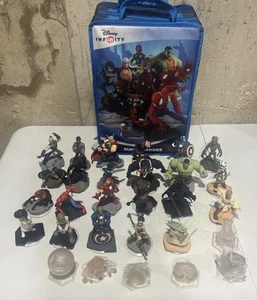 Disney Infinity 2.0 3.0 Star Wars y Marvel Hero’s con estuche 30 piezas  - Imagen 1 de 12