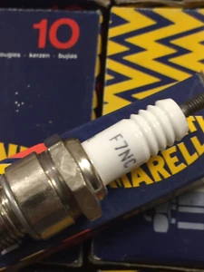 Candele Magneti Marelli F7NC PORSCHE 356 VOLVO P1800 CITROEN DS  set 4 pezzi - Foto 1 di 6