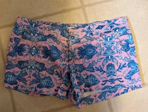Kaeli Smith Damenshorts 8 blau pink Allover Koi Fisch 3" Schrittlänge leuchtend abstrakt - Bild 1 von 5