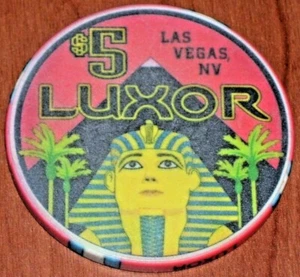 5 $ VINTAGE 3RD EDITION (S) GAMING CHIP FROM THE LUXOR CASINO LAS VEGAS NV - Bild 1 von 2