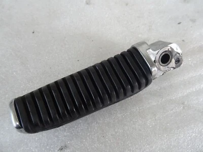 Suzuki VZ 800 Marauder Footrest Rear Right Foto 1 de 4