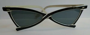 OCCHIALI DA SOLE DESIGN OTTICO ULTRA COOL ANNI '50 MADE IN FRANCE VINTAGE IN BIANCO E NERO - Foto 1 di 6