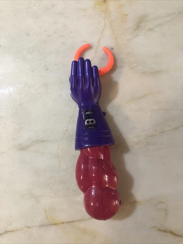 Toy Biz X-Men Sentinel Arm Only With Working Clamp 1994 ToyBiz Cover