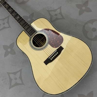 Guitarra Eléctrica Acústica D 45 con Pastilla Tapa de Abeto Mástil de Caoba en Stock Foto 1 de 4
