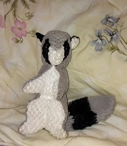 Waschbär Hundespielzeug Quietscher Plüsch Schwerlast grau weiß Stuffie - Bild 1 von 6