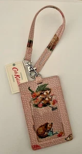Cath Kidston Porta ID con Cinghia, Design Garden Club Rosa, con Sacchetto Regalo, Nuovo con etichette - Foto 1 di 2