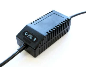 Zasilacz Commodore 64 - zasilacz C64, cyfrowy OLED, czujnik dotykowy, EU 230V, czarny - Zdjęcie 1 z 11