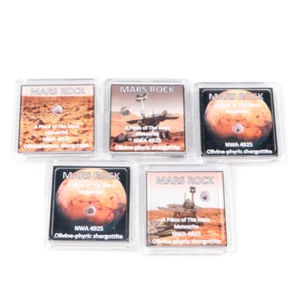 Fragmentos minerales de sergotita 5-Mars meteorito fírico olivino NWA4925 con estuche certificado de autenticidad - Imagen 1 de 7