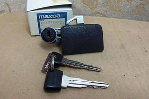 NOS OEM MAZDA CAPELLA 626 Mk5 MX6 Mk2 1991-95 GLOVE BOX CYLINDER LOCK ASSEMBLY - Picture 1 of 6