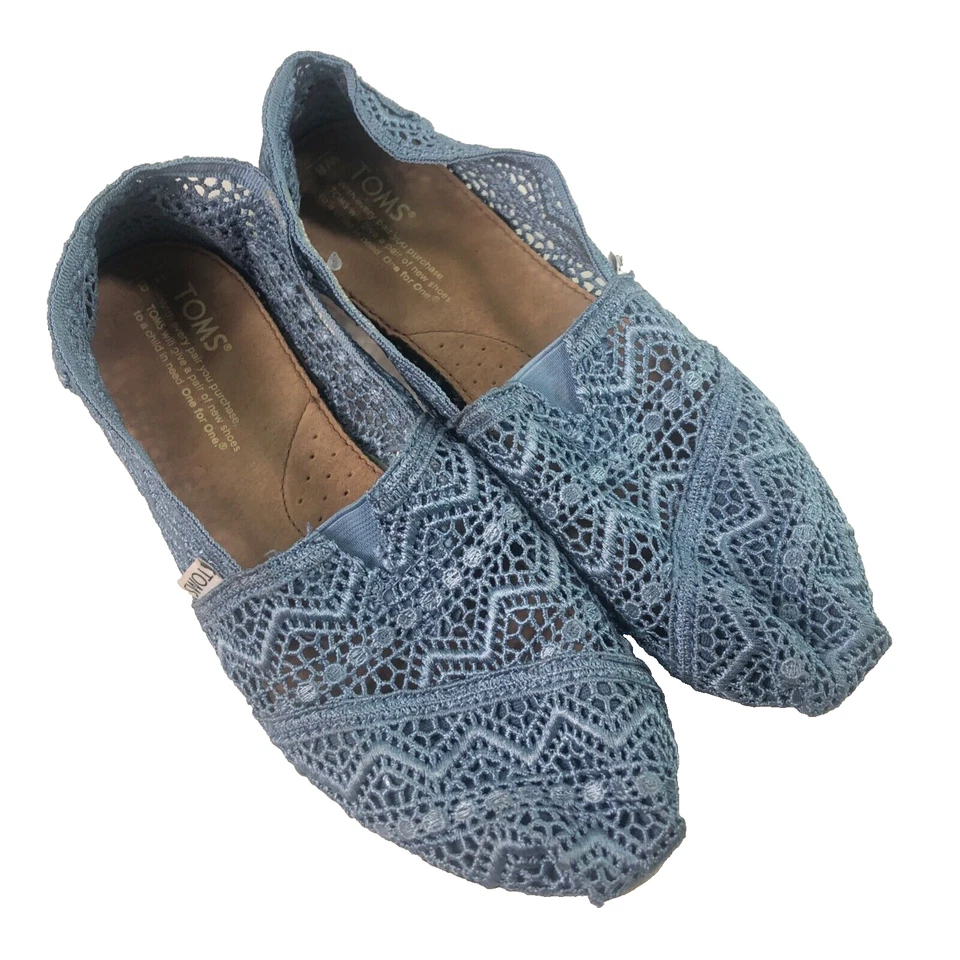 Bolso Tom's 100 % auténtico crochet/encaje azul claro usado en excelente estado incluido talla 8 Foto 1 de 4