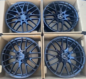 Genuine Mercedes 19" A / CLA * AMG * A45 CLA45 BLACK WHEELS RIMS A1764010900 - Picture 1 of 9