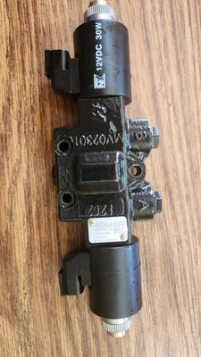 LVA23720:  JOHN DEERE SOLENOID HYDRAULIC VALVE - Image 1 of 3