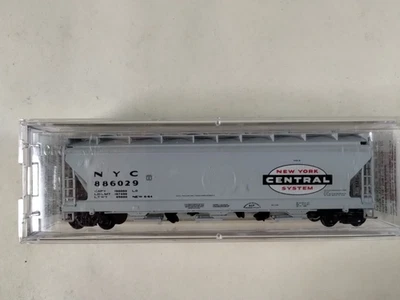 N Scale 3-Bay ACF Center Flow Hopper New York Central #886029 MTL #09300030 New - Image 1 of 4