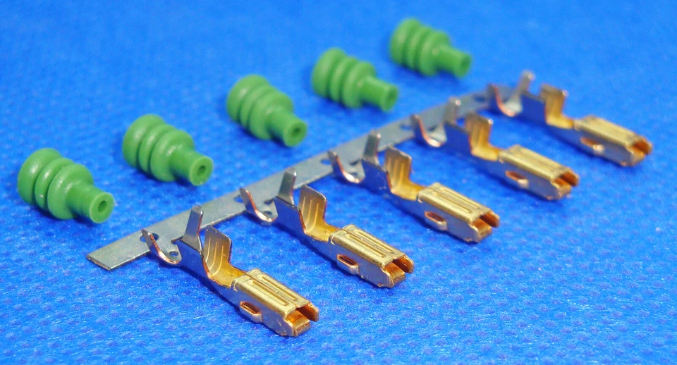 TD5 Engine ECU Connector Gold Tipped Terminals & Wire Seals x 5 - AMP Econoseal - Image 1 of 1