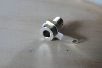 10 COUNT SPC TECHNOLOGY MODEL 813 BANANA PLUG -ACCEPTS STANDARD BANANA JACKS - Image 1 of 4