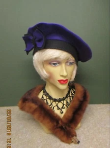 LADIES 1940S HAT PURPLE & BLACK WITH BOW DECORATION - Picture 1 of 3