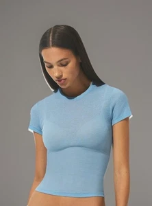 NUEVO CON ETIQUETAS Camiseta Skims Algodón Acanalado Cuello Redondo Azul Campana Talla XS - Imagen 1 de 6