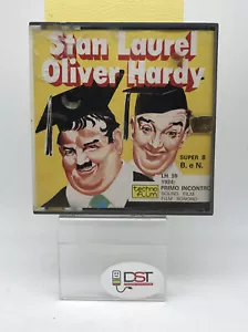 FILM BOBINA Super 8 SONORO - STAN LAUREL/OLIVER HARDY - PRIMO INCONTRO - Foto 1 di 3