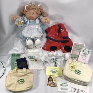 Cabbage Patch Holland Dutch World Traveler Green Eyes and Brown Hair + Extras - Picture 1 of 12
