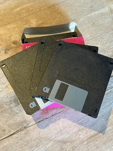 3,5" FLOPPY 2HD NONAME (SCHWARZ HD-WEISS) -- 10 STÜCK Inkl Label - Bild 1 von 3