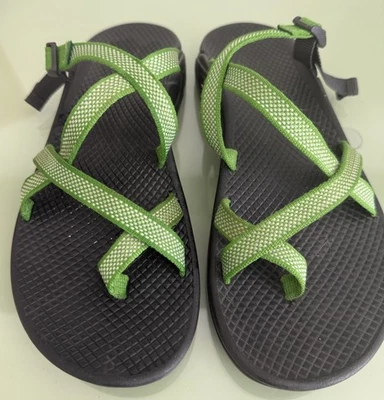 Chaco Women's Green Adjustable Strappy Outdoor Hiking Sandals Size 8  - Image 1 of 4