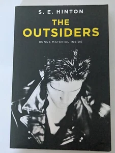 The Outsiders Book by S E Hinton BRAND NEW with Bonus Material inside - Picture 1 of 2