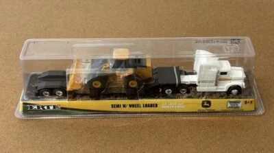 Ertl JOHN DEERE”Semirremolque Blanco con Cargador de Ruedas y Remolque” Escala 1:64 Diecast Réplica Nuevo en Paquete Foto 1 de 4