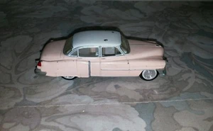 Cadillac 1952 rosa ERTL/ # 12/modelo 62/coche de juguete diecast - Imagen 1 de 6