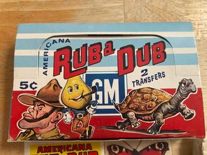 1970’s Rub A Dub Tatoos around 72 Tatoos Open Box. Packungen sind unversiegelt - Bild 1 von 4