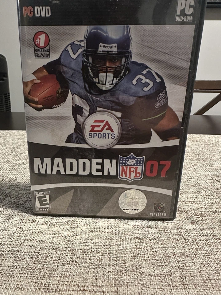 PC DVD-ROM versión del videojuego Madden NFL 2007 (Excelente Estado)! Foto 1 de 3
