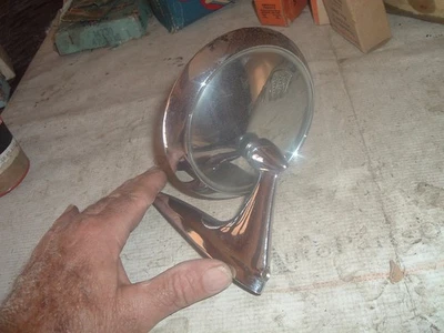 Espejo retrovisor exterior Buick Special 1966 1967 1371743 Tri Shield GS usado Foto 1 de 3