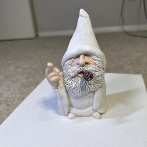 Lustige Gartenzwerg Statue, Mittelfinger Räucherzwerg Zauberer - Bild 1 von 6