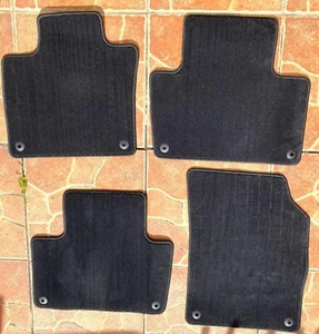 2011-2015 VOLVO S60 T5 ORIGINAL MAT CARPET FLOOR COVER BLACK SET 31267689 - Picture 1 of 3