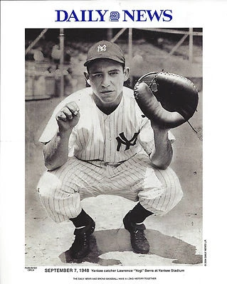 Yogi Berra Daily News Magazine 2 sided Photo 2004 Bill Gallo Cartoon - Image 1 of 2