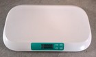 MyBeo Babywaage | Wiegefläche 54 x 26 cm | 50 g bis 20 kg | 5 Gramm Genauigkeit