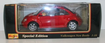 MAISTO 1/18 - 31875 VOLKSWAGEN NEW BEETLE - RED - Image 1 of 2