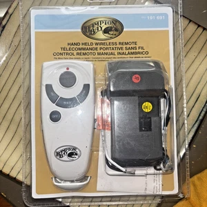 Hampton Bay Wireless Ceiling Fan Remote SKU 191 691 Transmitter & Receiver - Picture 1 of 8